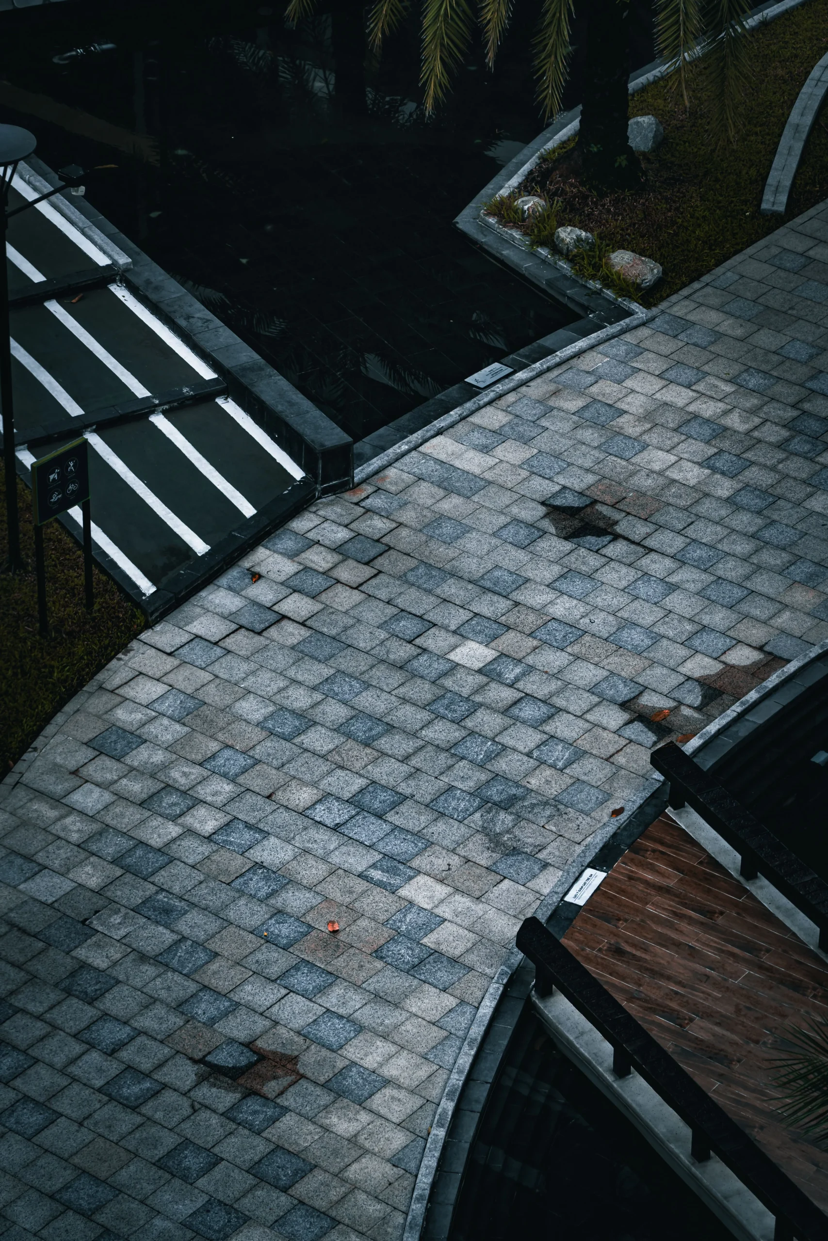 pexels-thangnguyen-38619647 | | Manny's Exterior Design